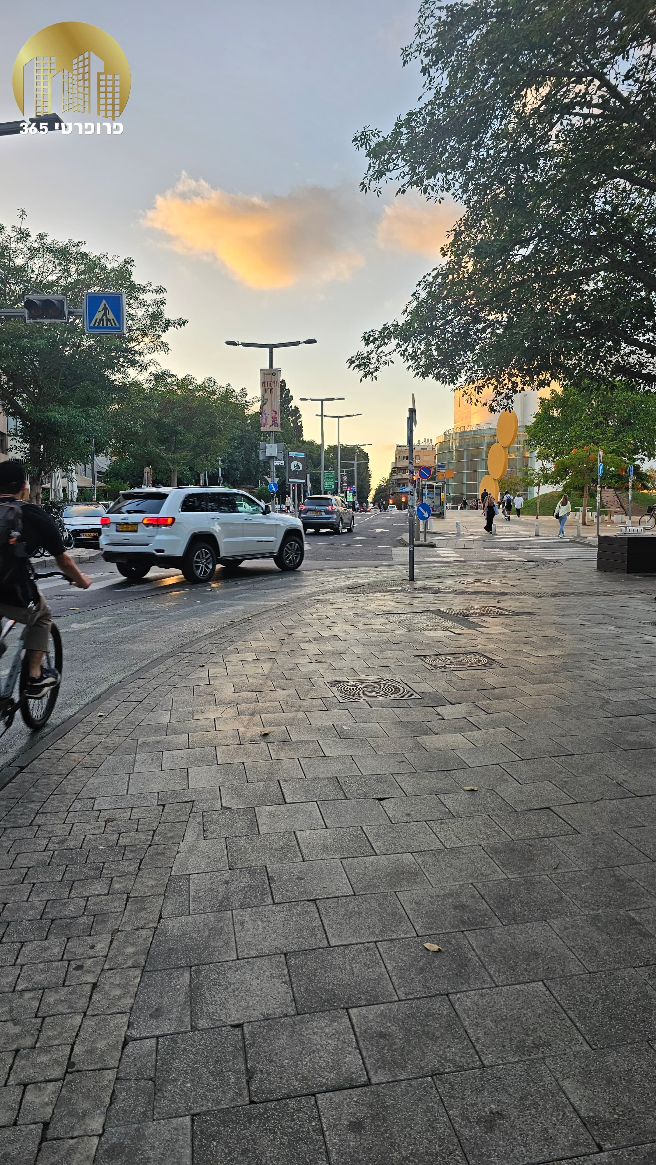 דירת 3.5 חדרים מרווחת בלב תל אביב נגיעה מהבימה